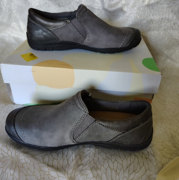 Women's Leather Gray Slip-On Shoes - Picture 5 of 6